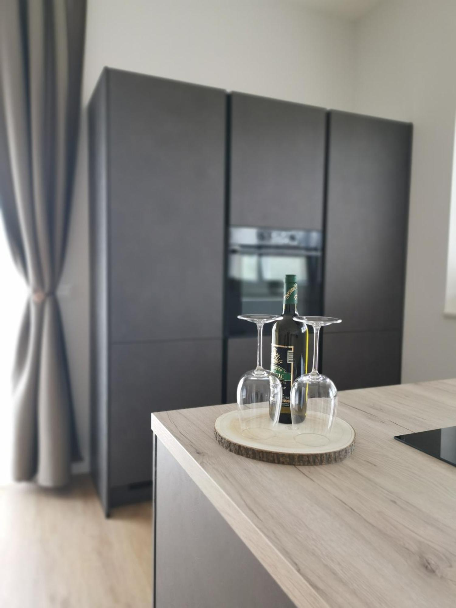Villa Kora - Luxury Holiday Apartments Лумбарда Екстериор снимка