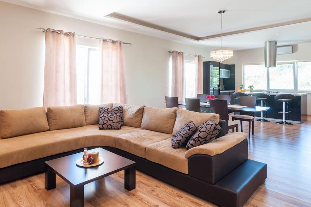 Villa Kora - Luxury Holiday Apartments Лумбарда Екстериор снимка
