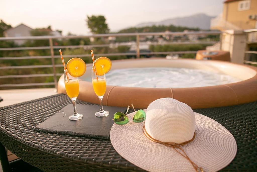 Villa Kora - Luxury Holiday Apartments Лумбарда Екстериор снимка