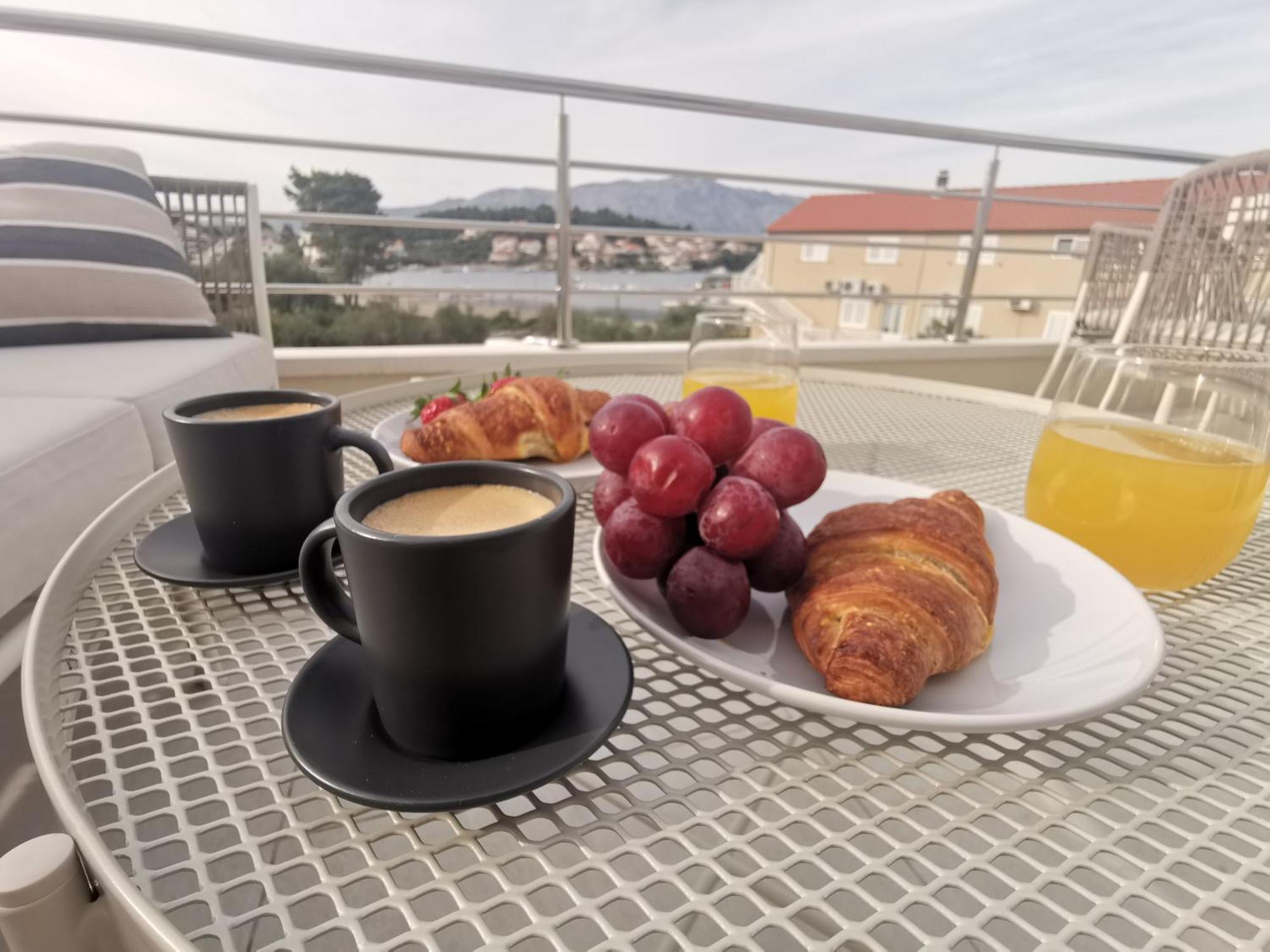 Villa Kora - Luxury Holiday Apartments Лумбарда Екстериор снимка